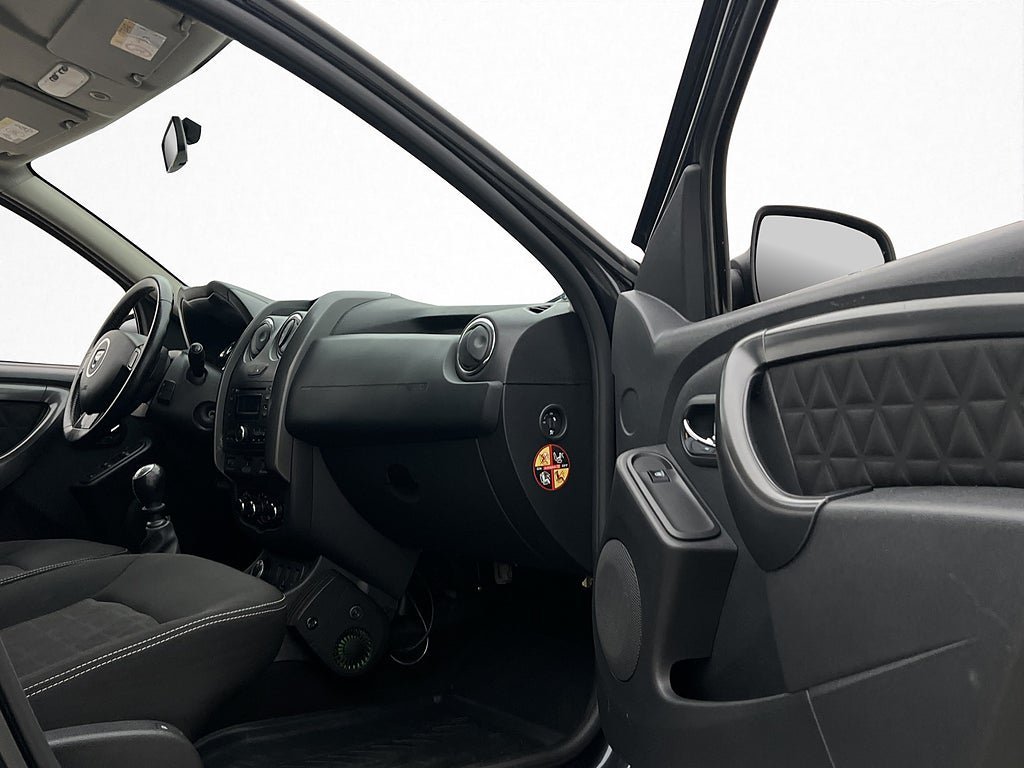 Vehicle Image 23