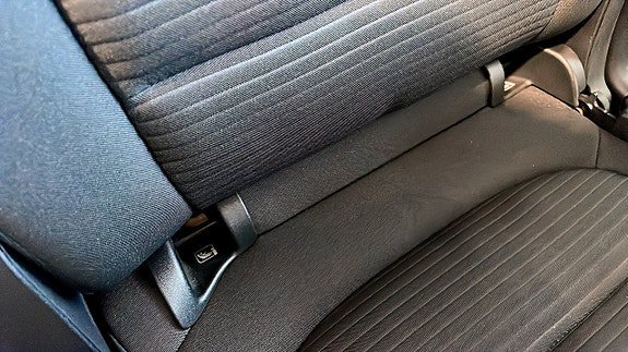 Vehicle Image 25