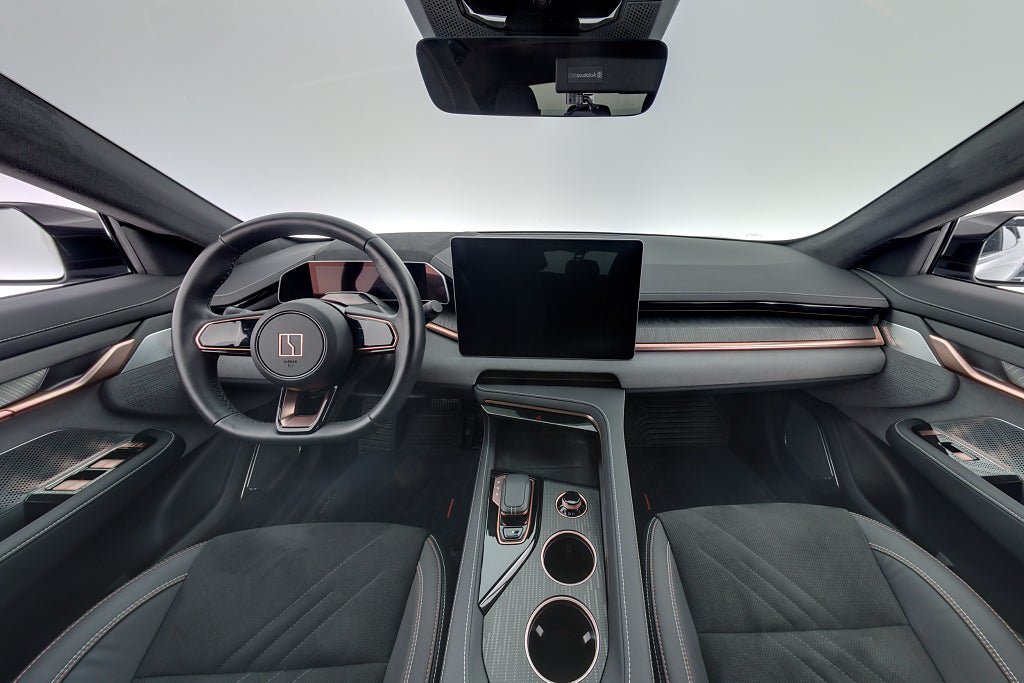 Vehicle Image 13