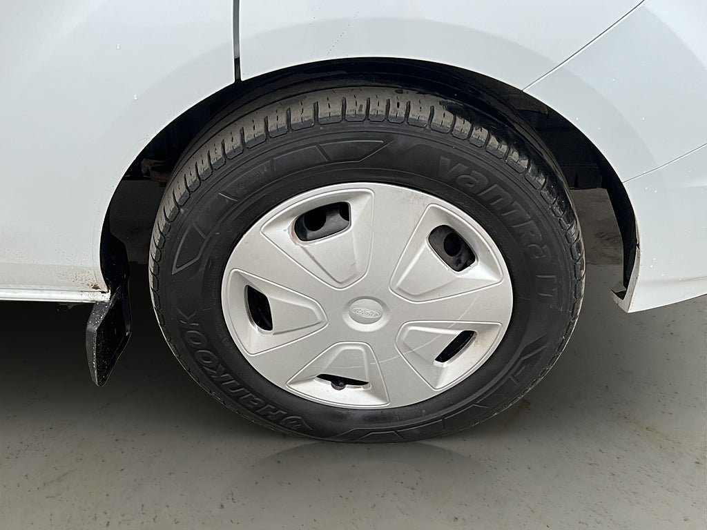 Vehicle Image 28