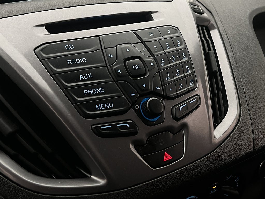 Vehicle Image 23