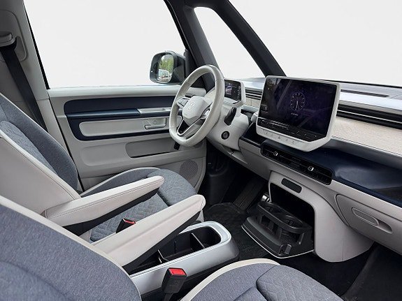 Vehicle Image 16