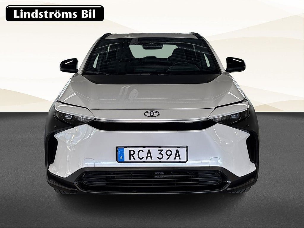 Vehicle Image 9