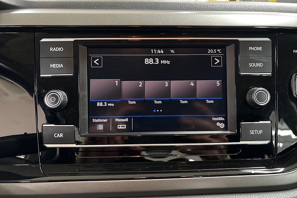 Vehicle Image 15