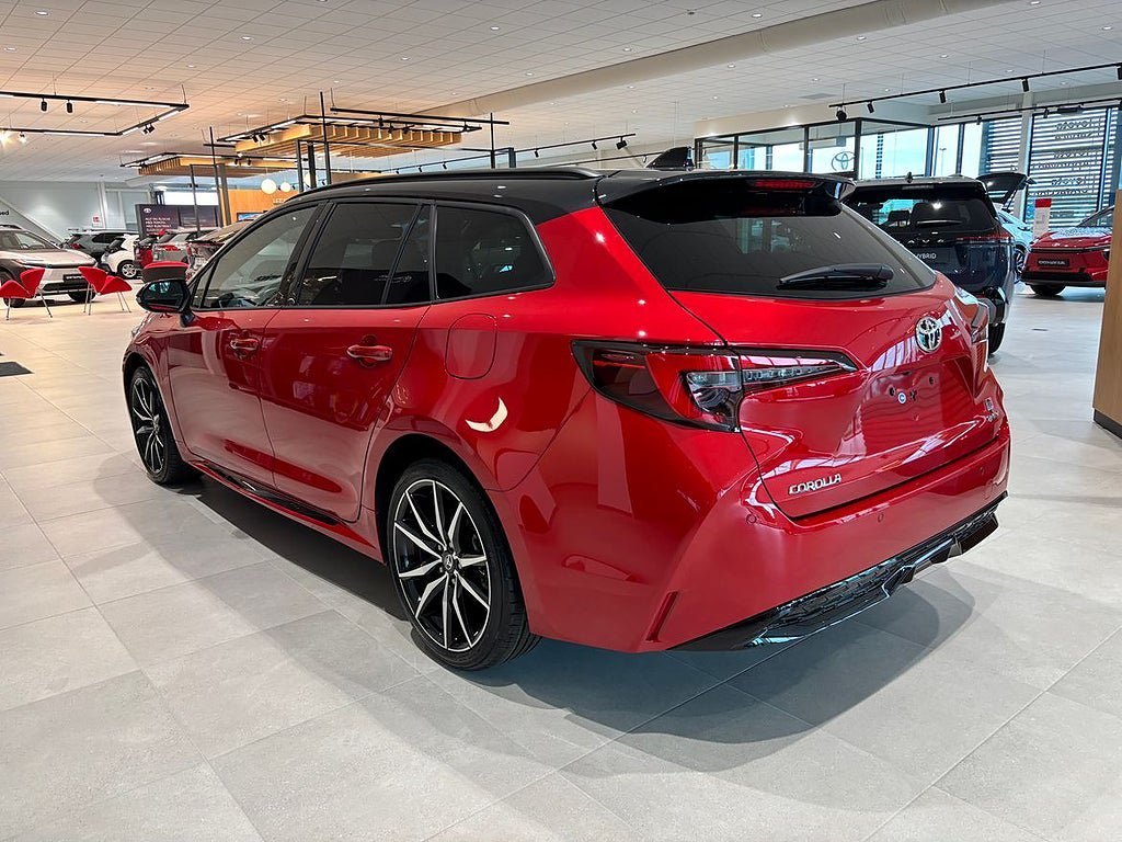 Vehicle Image 6