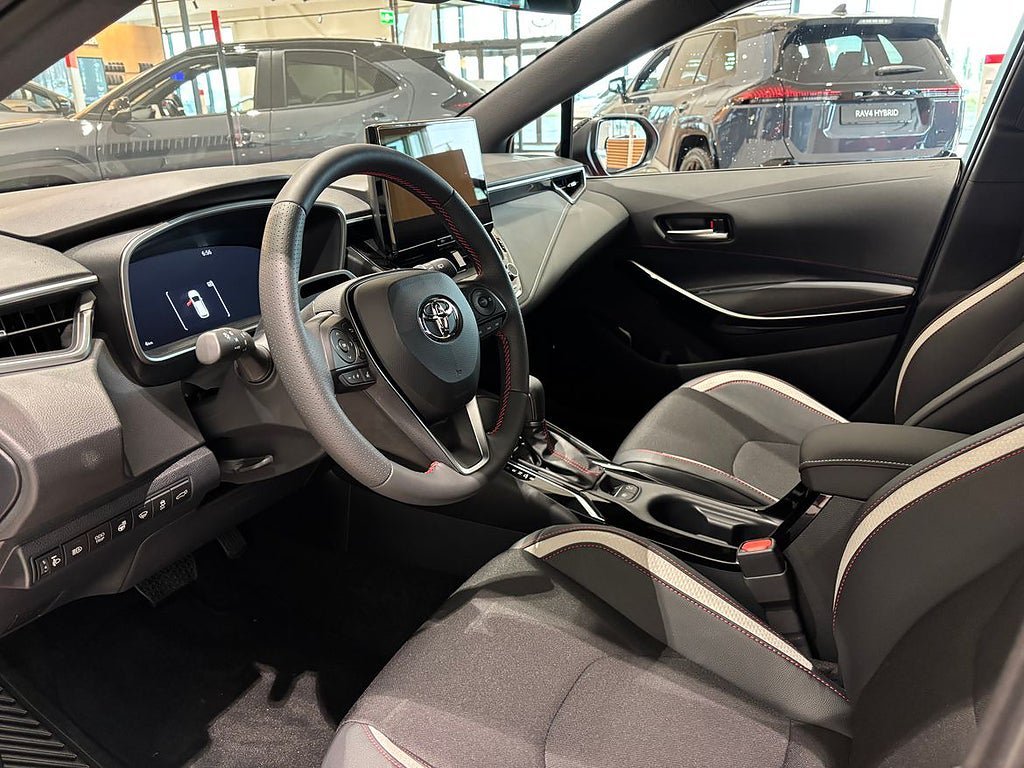 Vehicle Image 9