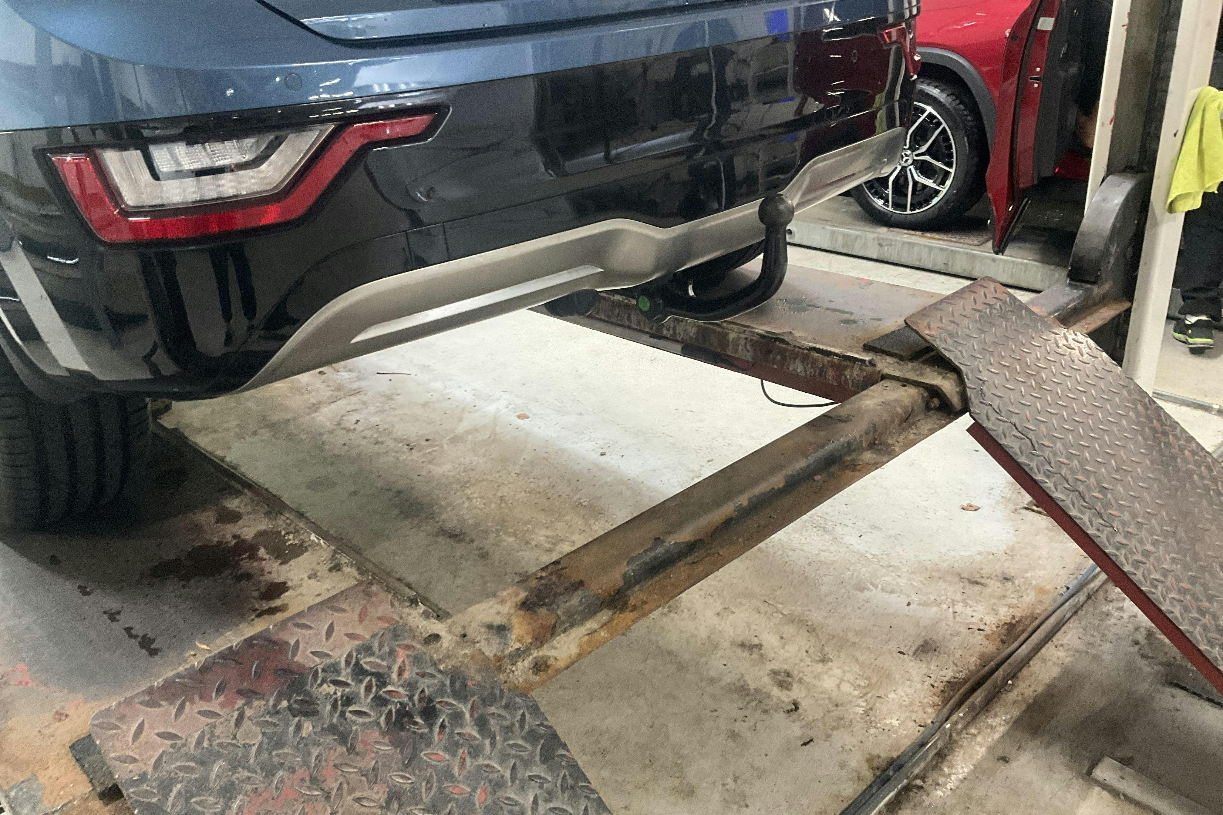 Vehicle Image 14