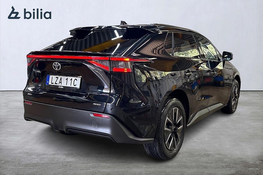Vehicle Image 18