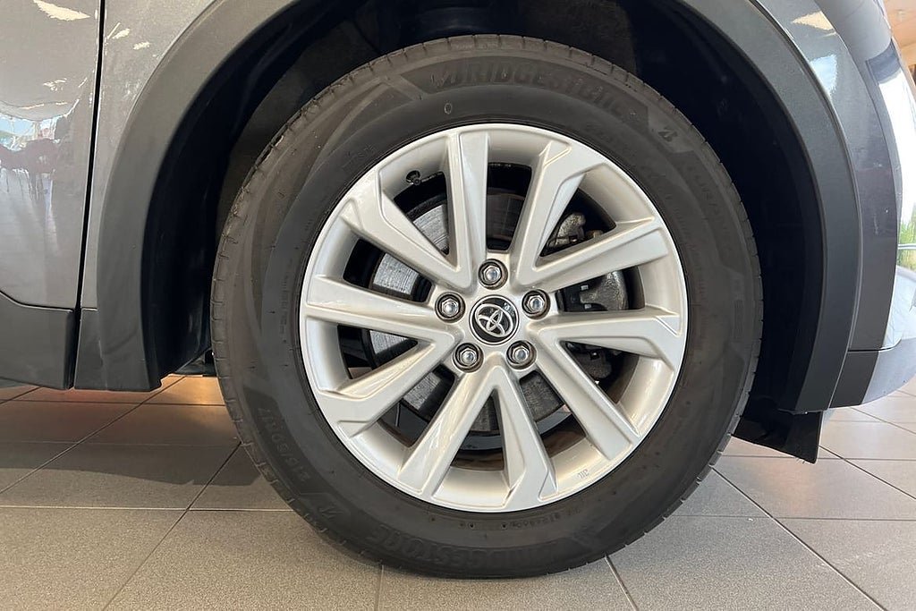 Vehicle Image 17