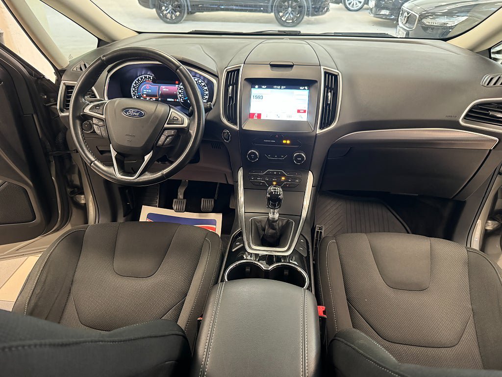 Vehicle Image 7