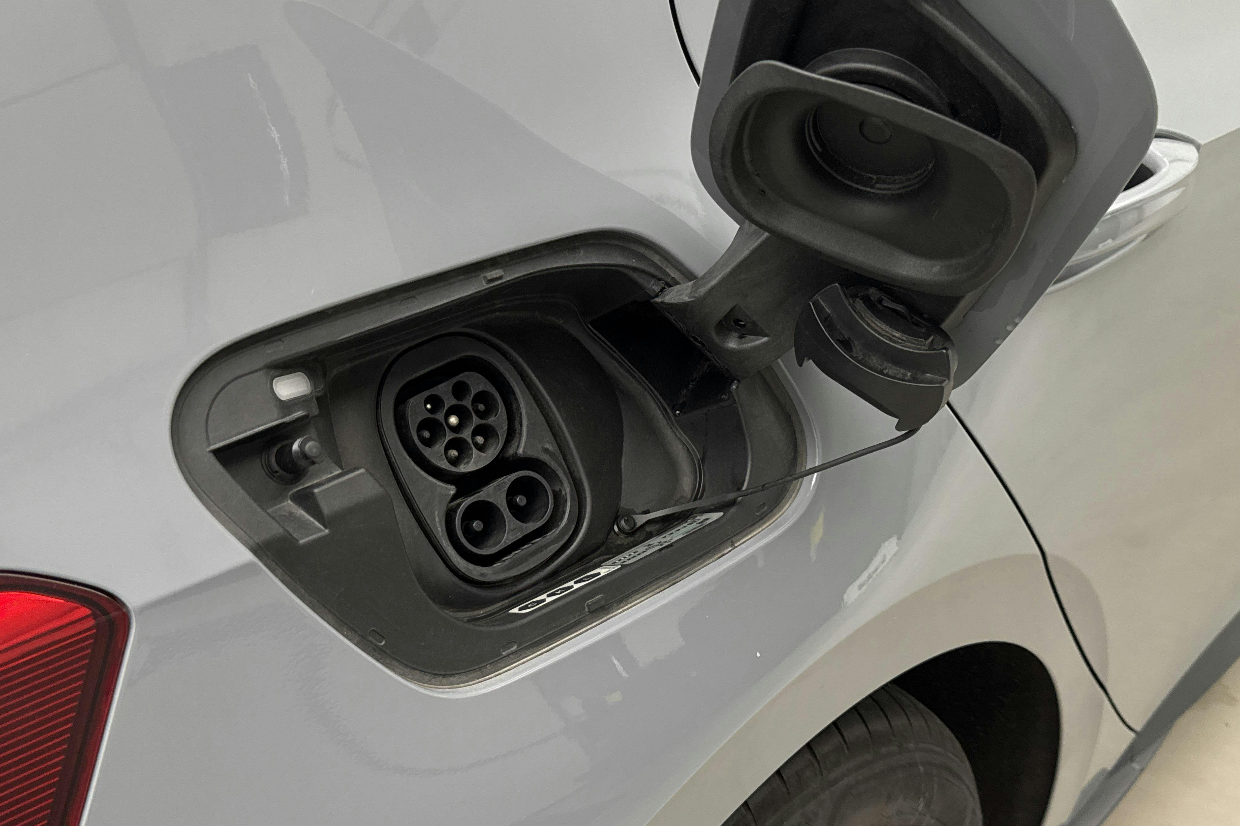 Vehicle Image 17