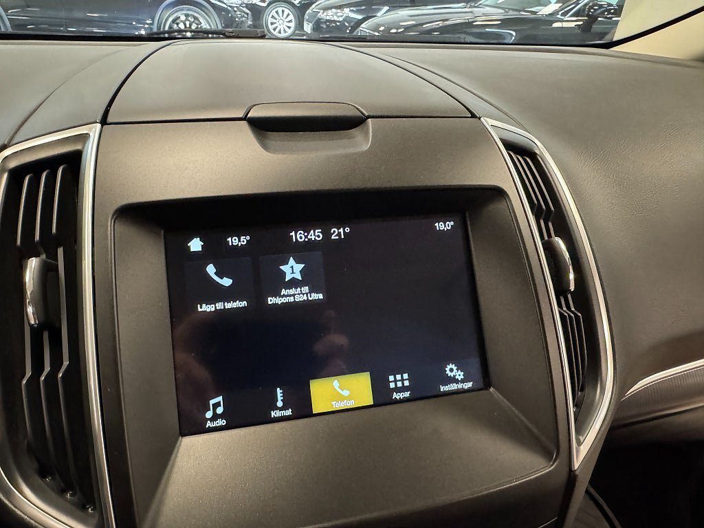 Vehicle Image 16