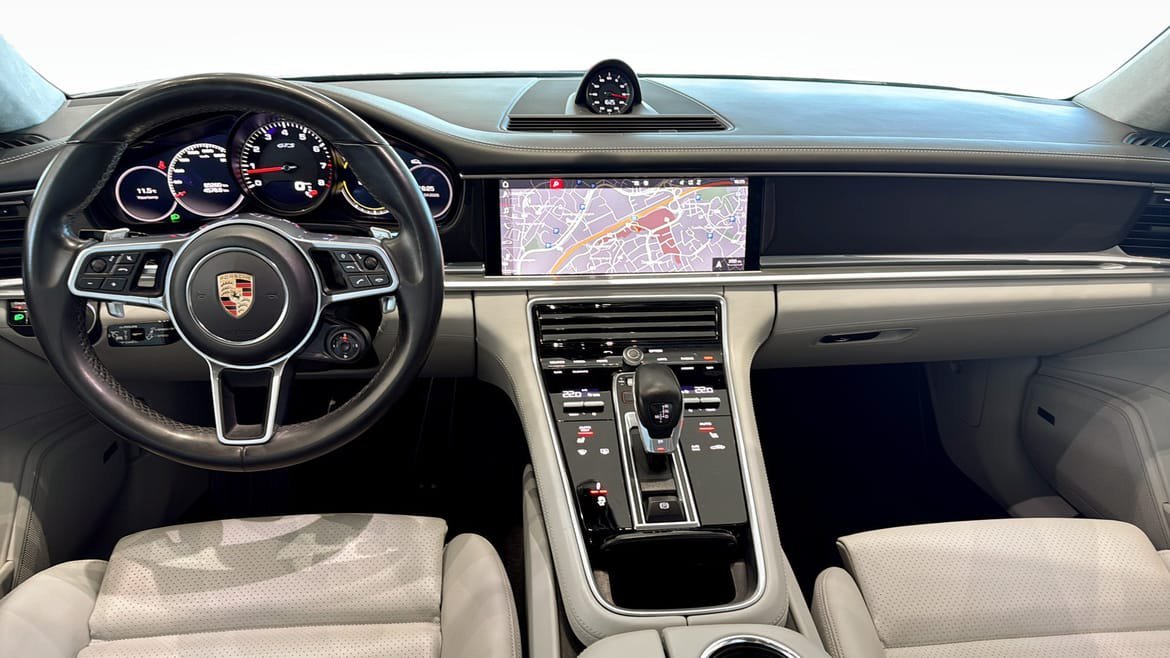 Vehicle Image 11