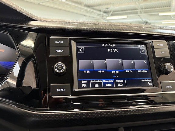 Vehicle Image 17