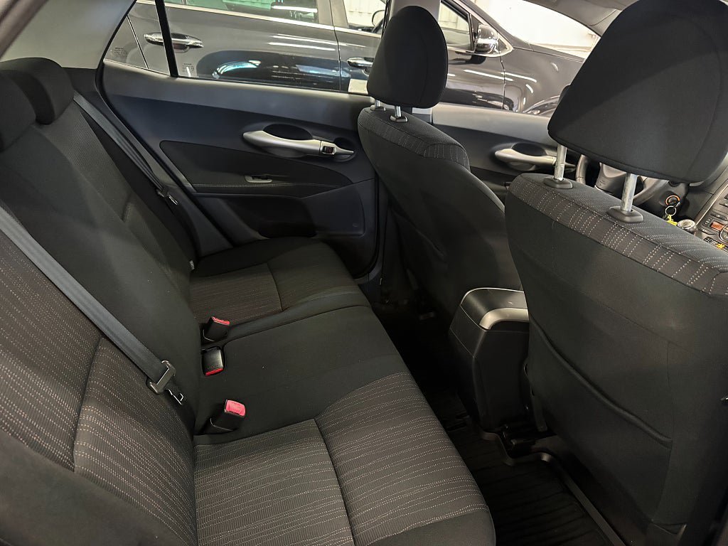 Vehicle Image 18
