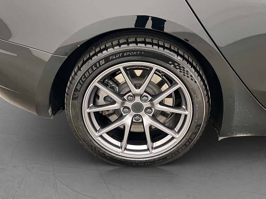 Vehicle Image 30