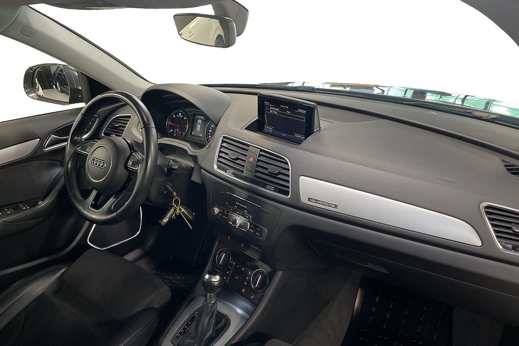 Vehicle Image 15