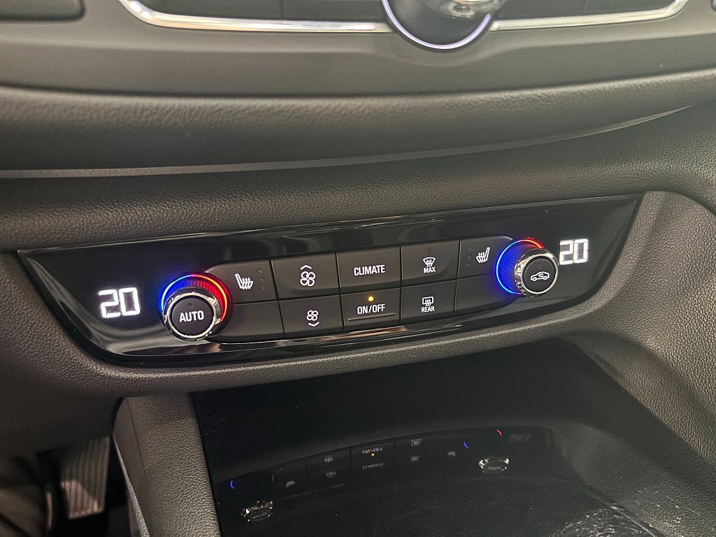 Vehicle Image 24