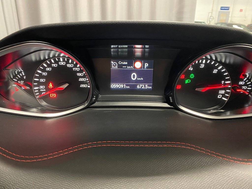 Vehicle Image 17