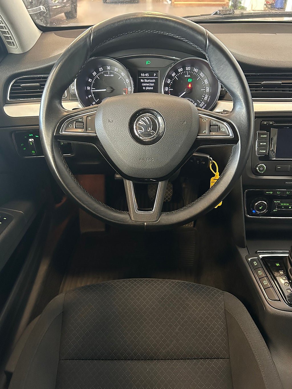 Vehicle Image 14