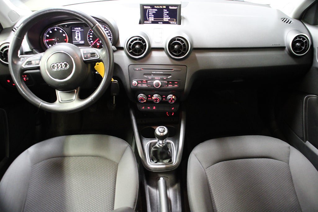 Vehicle Image 11