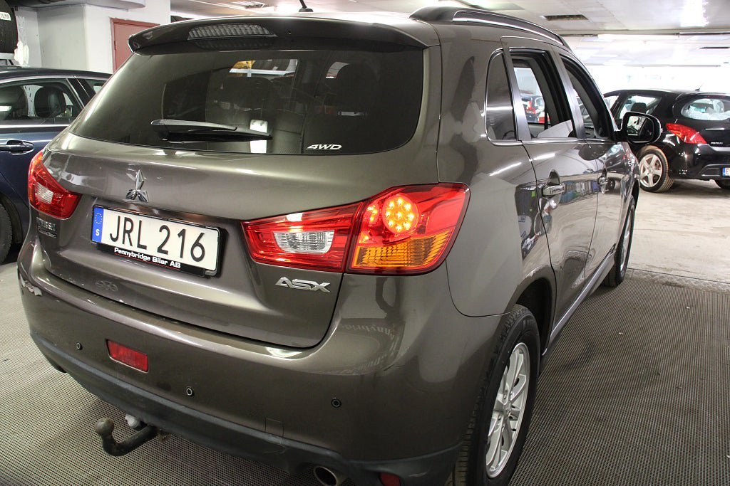 Vehicle Image 12