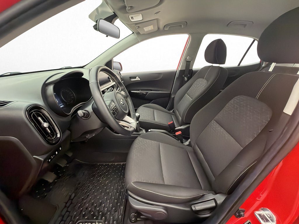 Vehicle Image 11