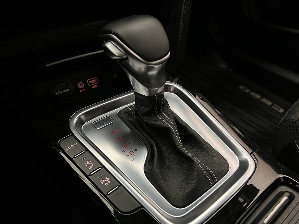 Vehicle Image 23