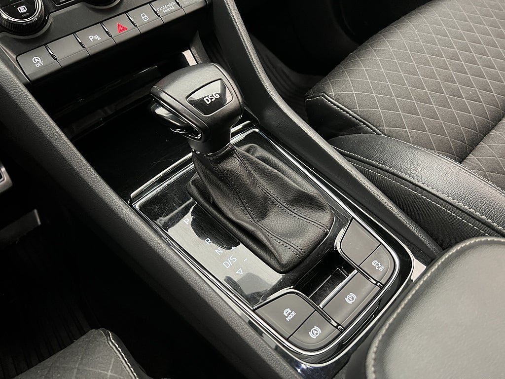 Vehicle Image 28