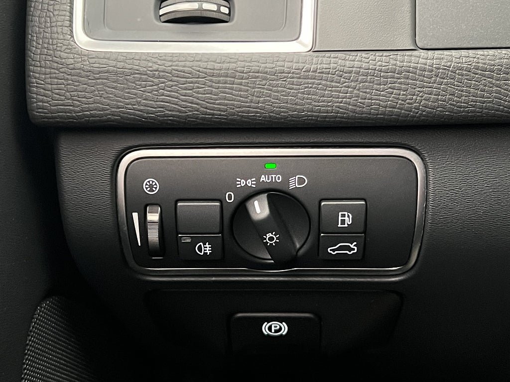 Vehicle Image 27
