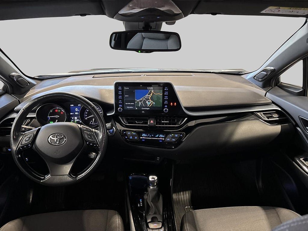 Vehicle Image 12
