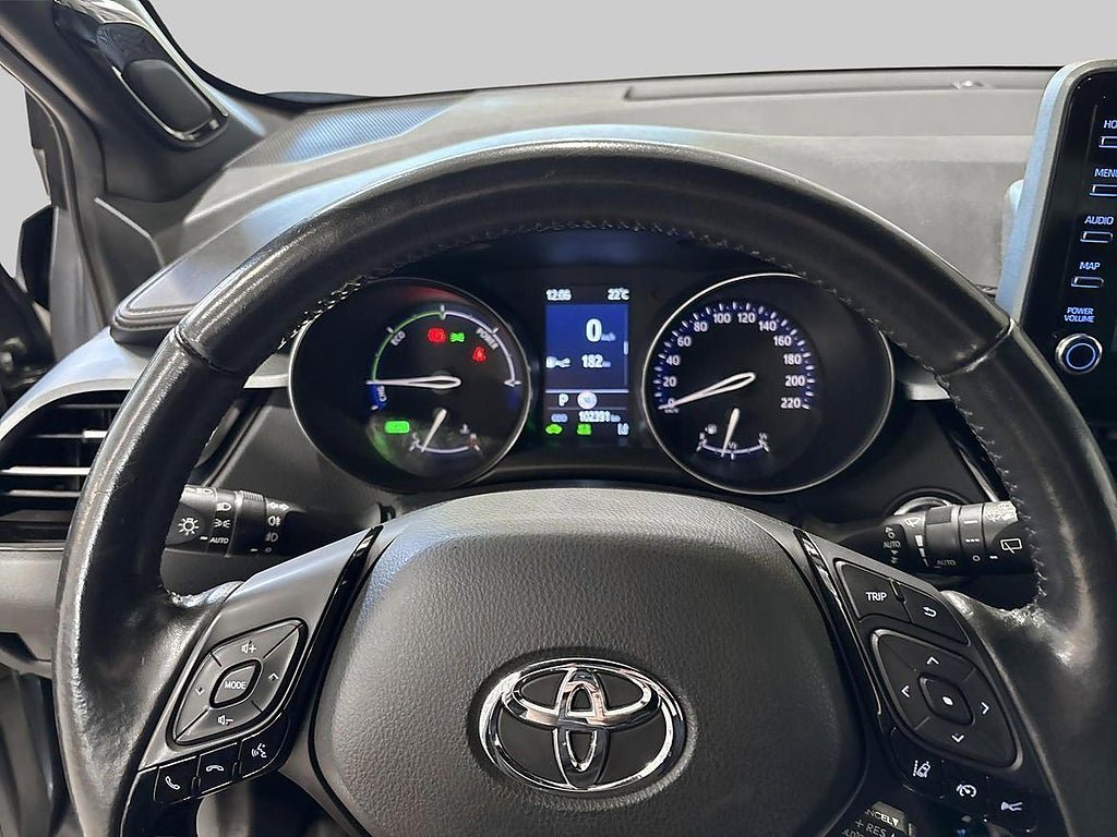 Vehicle Image 15