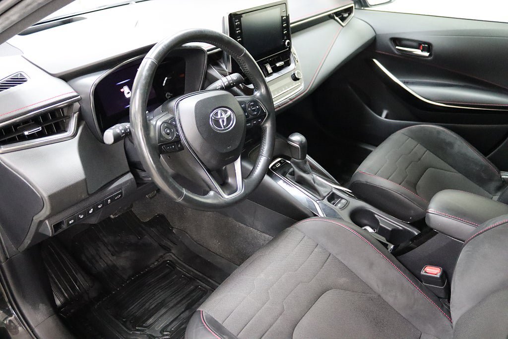 Vehicle Image 12