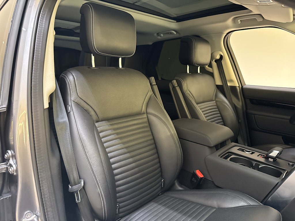 Vehicle Image 19