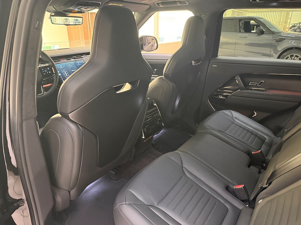 Vehicle Image 17