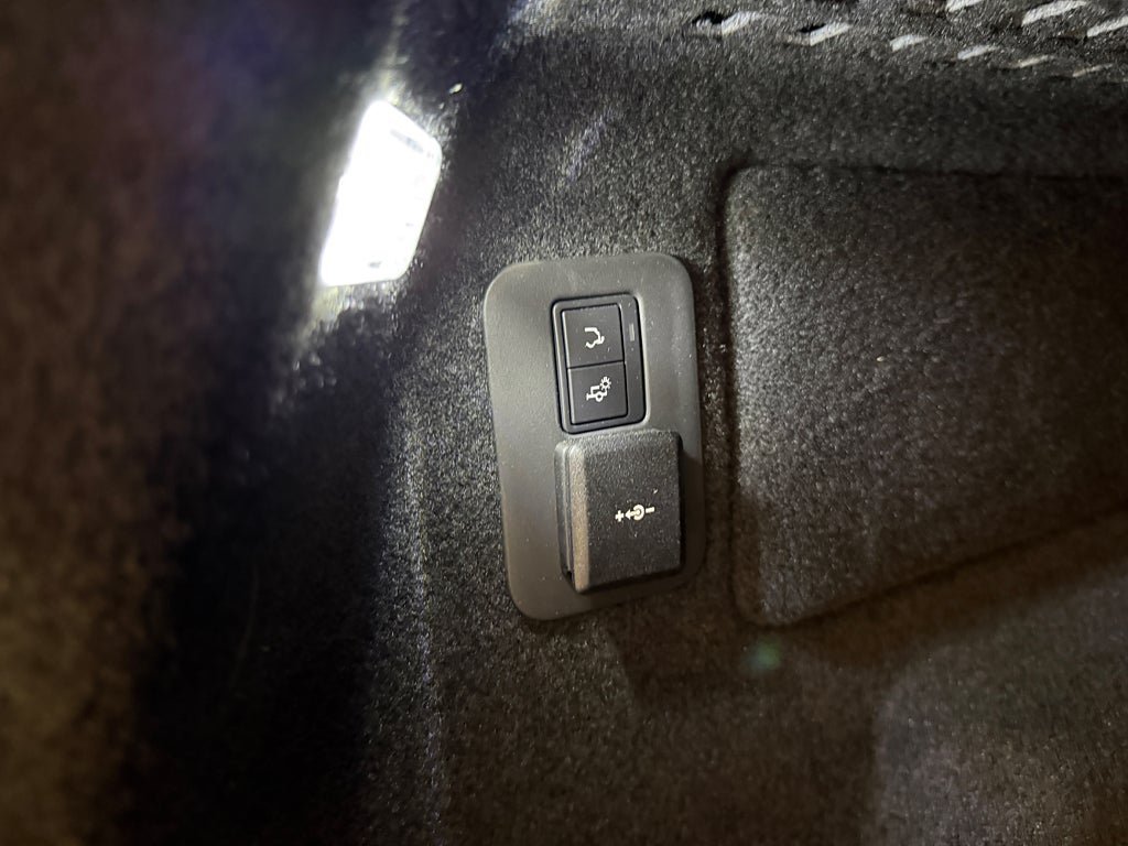 Vehicle Image 22