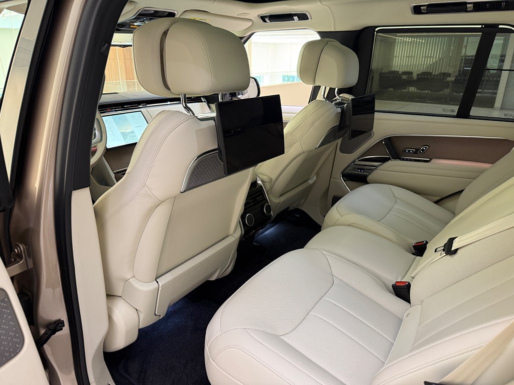 Vehicle Image 18