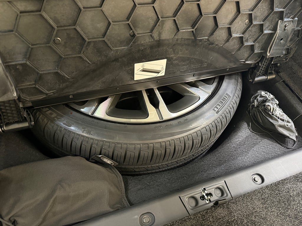 Vehicle Image 25