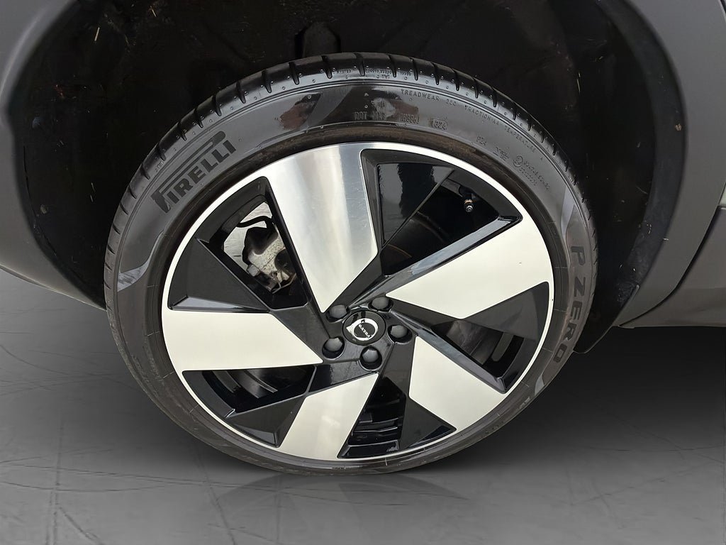 Vehicle Image 35