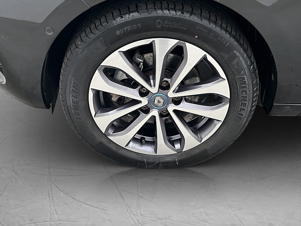 Vehicle Image 30