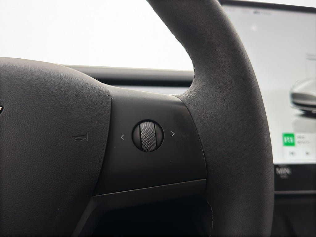 Vehicle Image 27