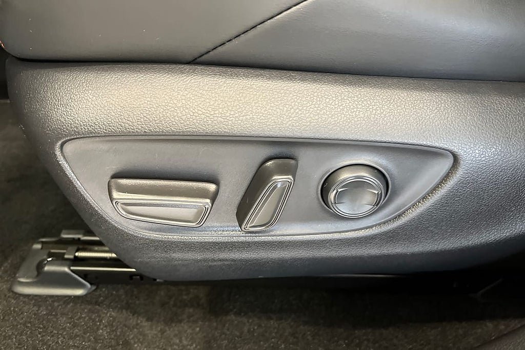 Vehicle Image 22