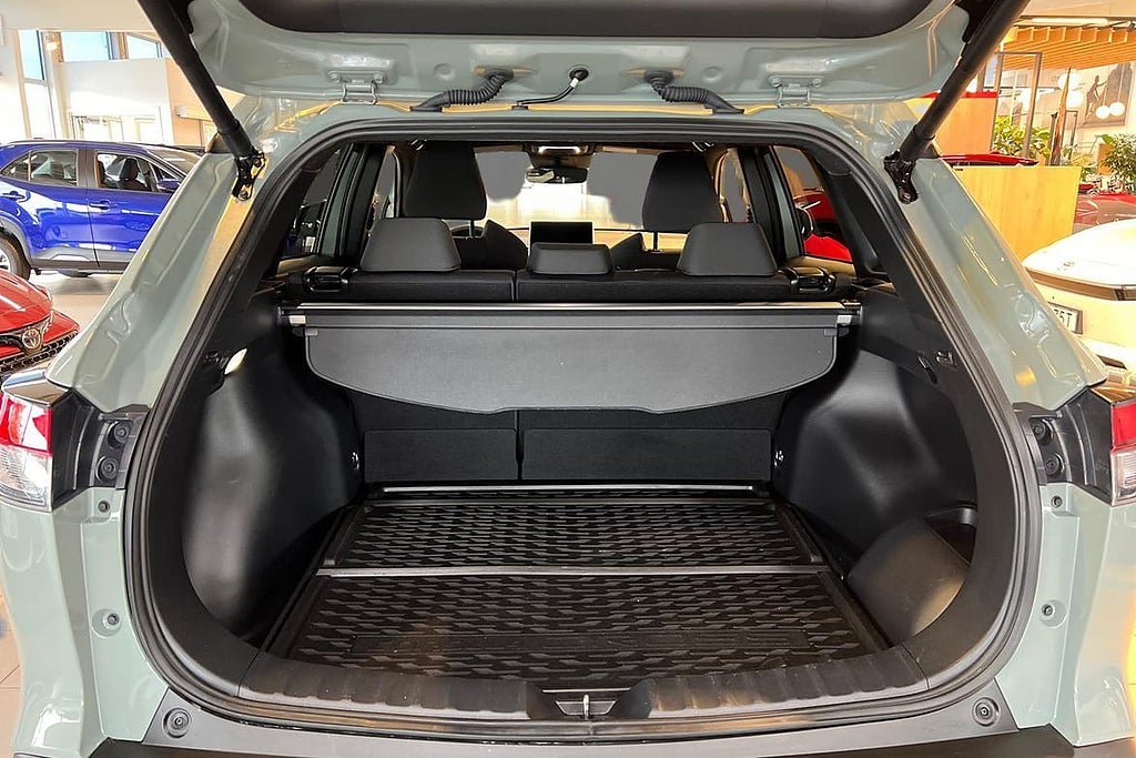 Vehicle Image 10