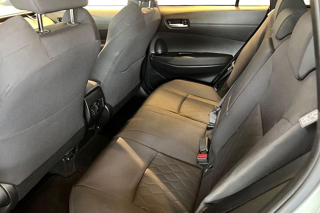 Vehicle Image 11