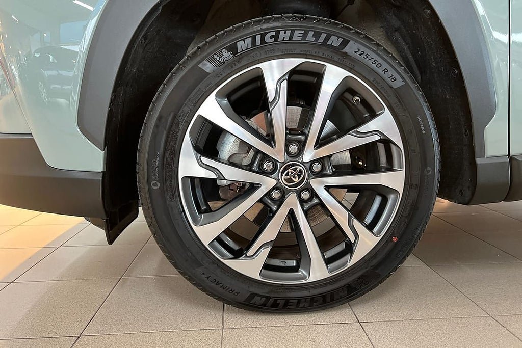 Vehicle Image 15