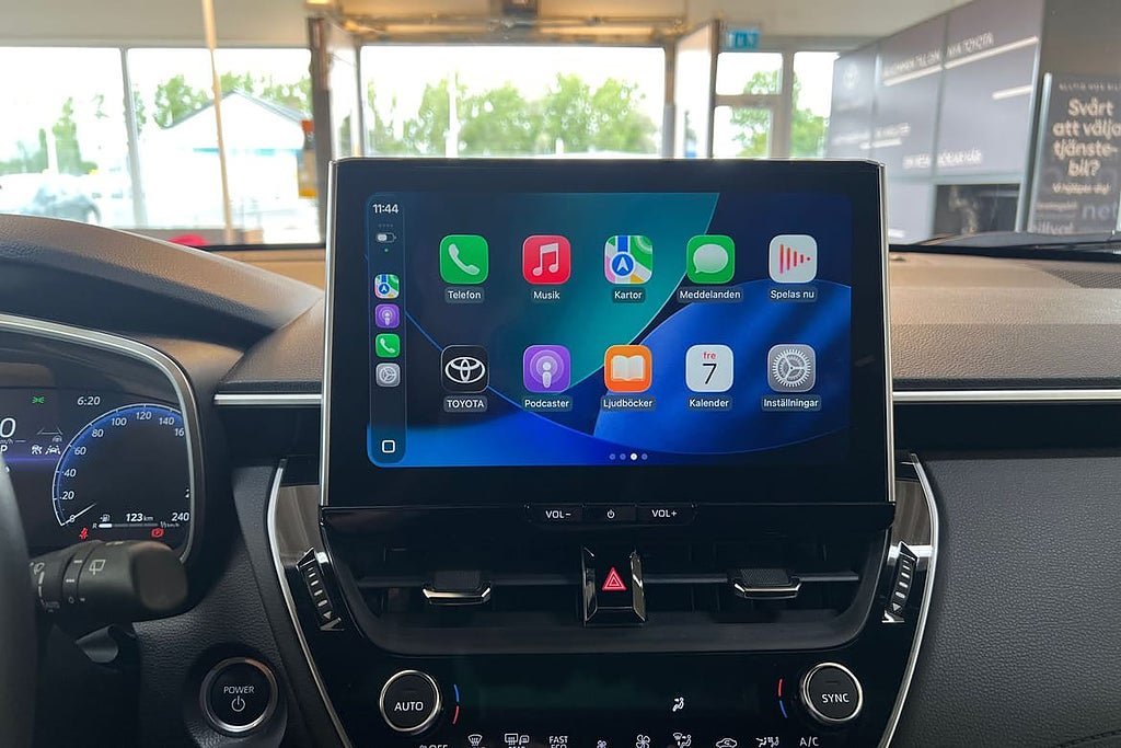 Vehicle Image 13
