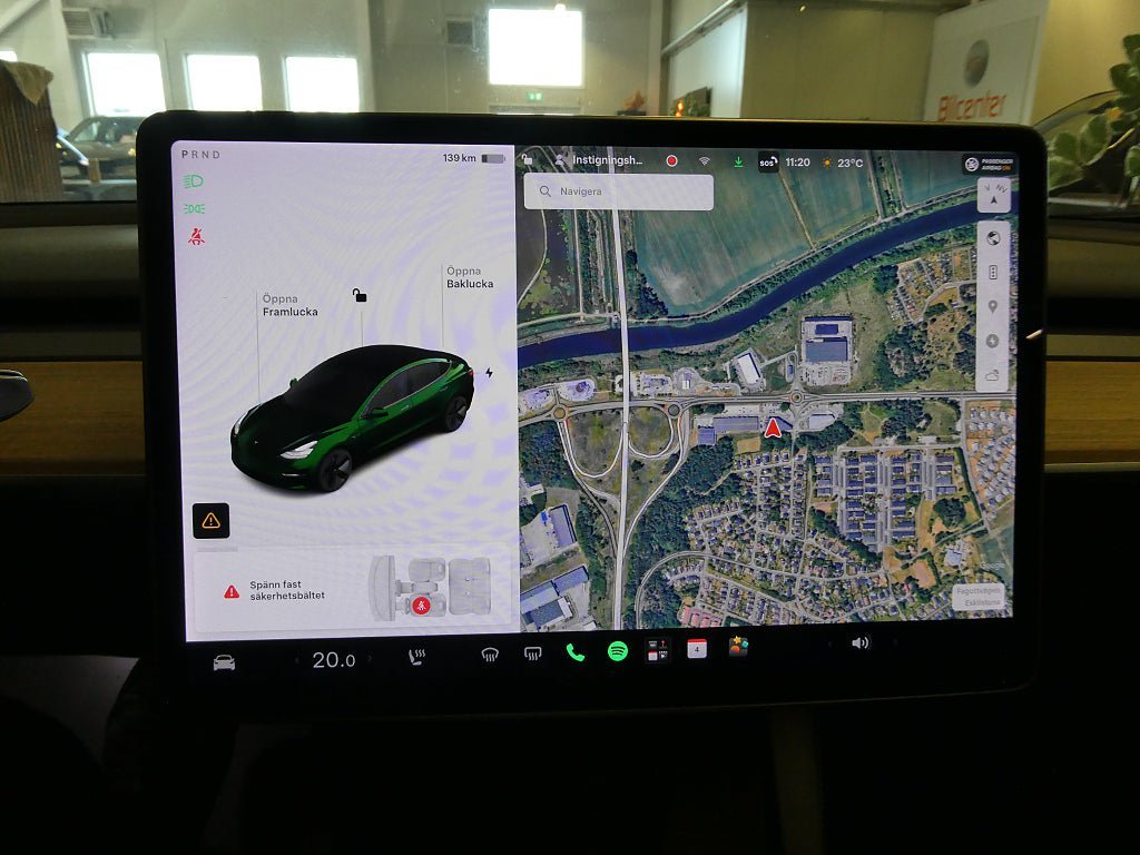 Vehicle Image 18