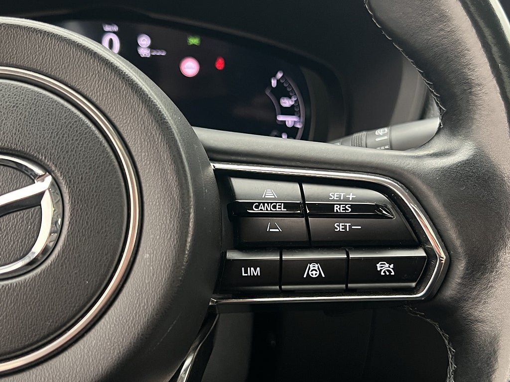 Vehicle Image 24