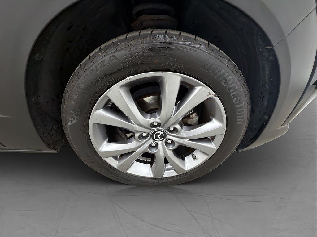Vehicle Image 35