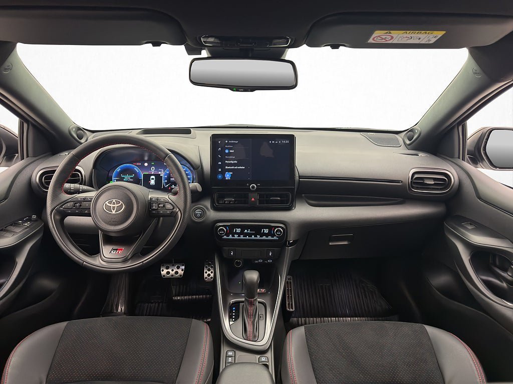 Vehicle Image 12